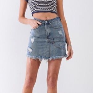Signature8 Womens Distressed Denim Mini Skirt Blue Size Medium. NWT